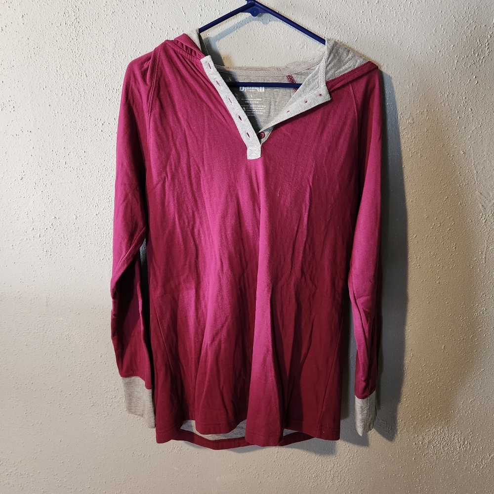 Long sleeve hooded shirt